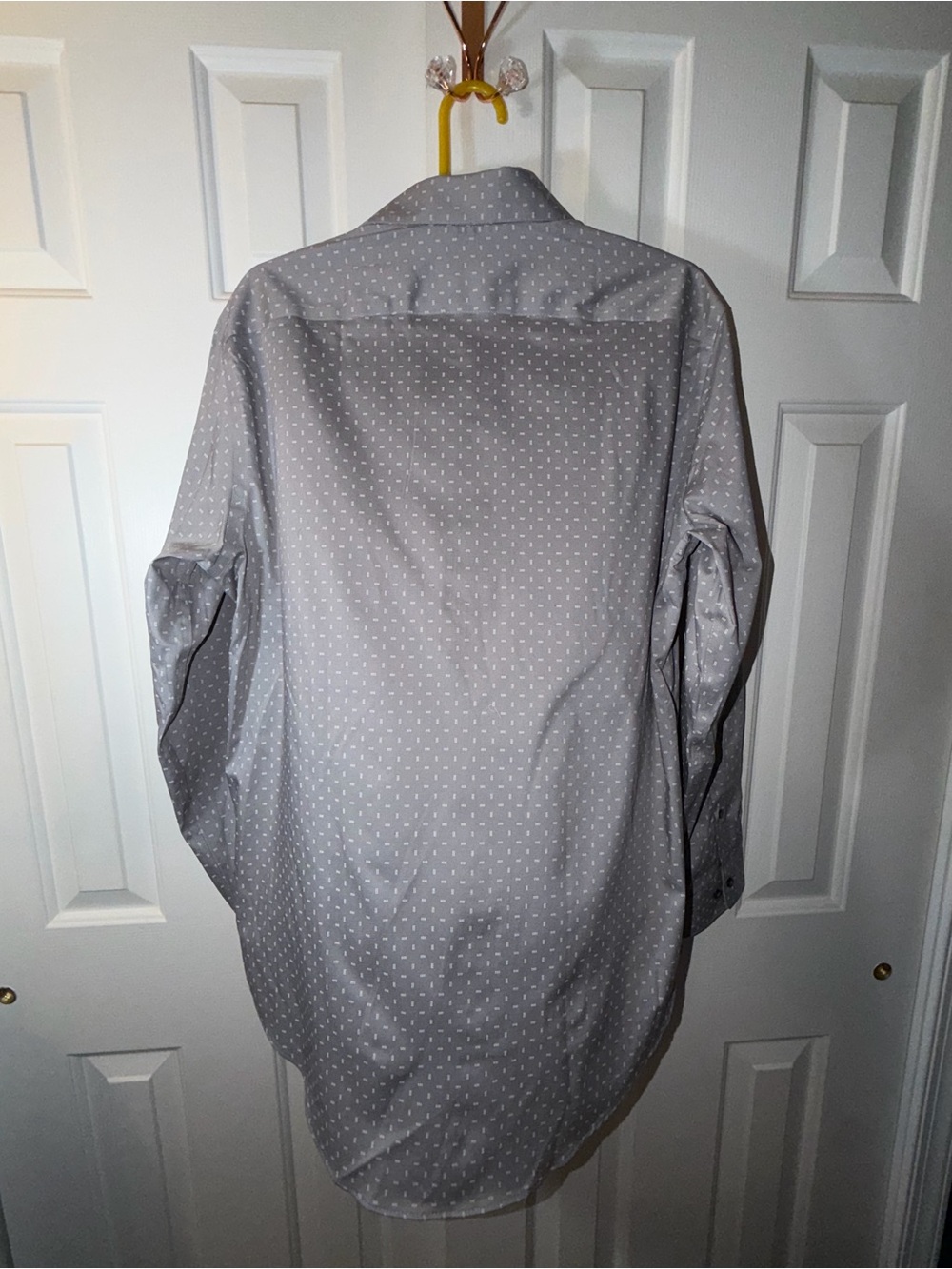 Van Heusen Men's Gray Patterned Button-Down Shirt - Picture 3 of 3